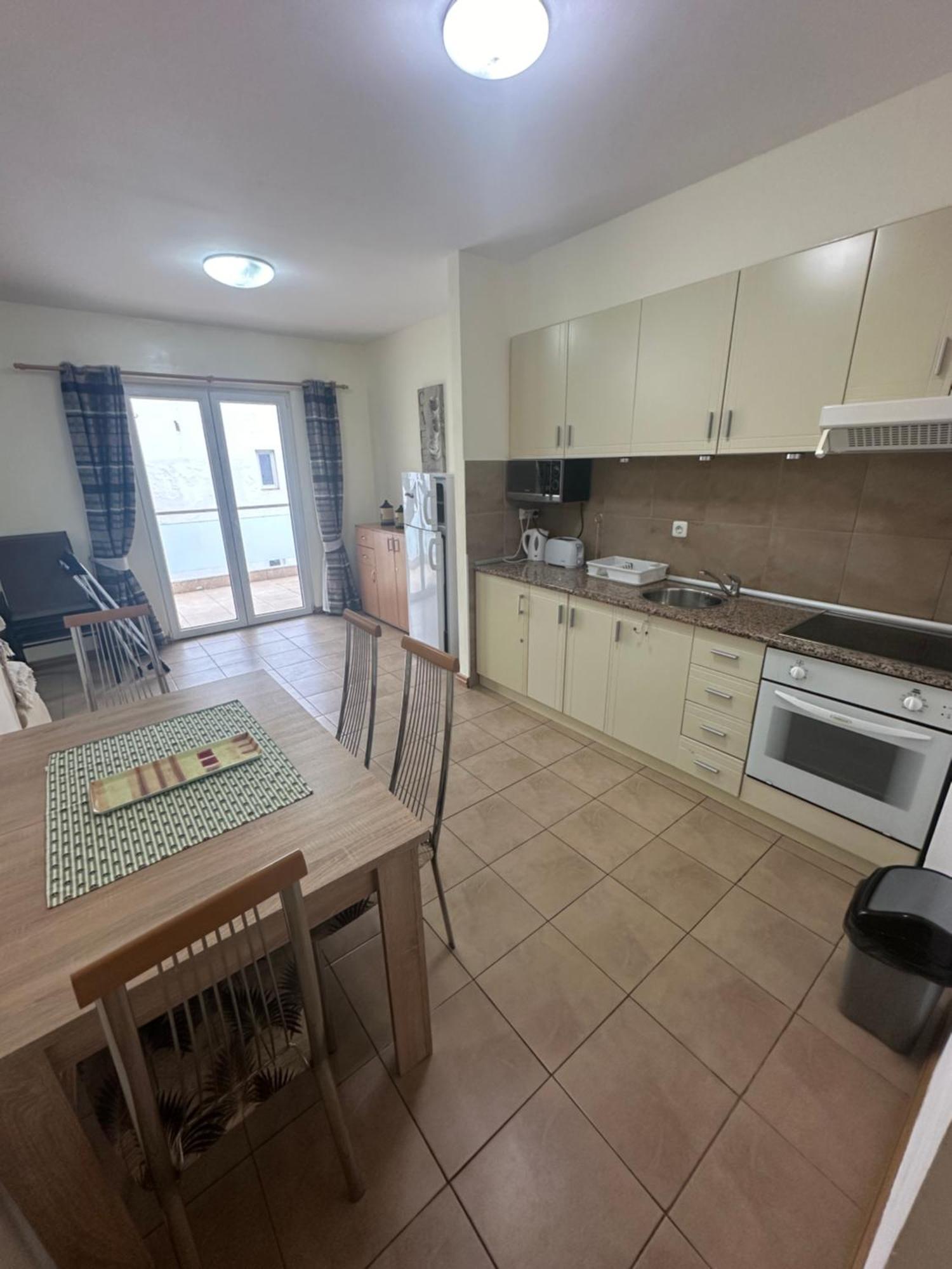 Irish Apartment Complex بودفا المظهر الخارجي الصورة